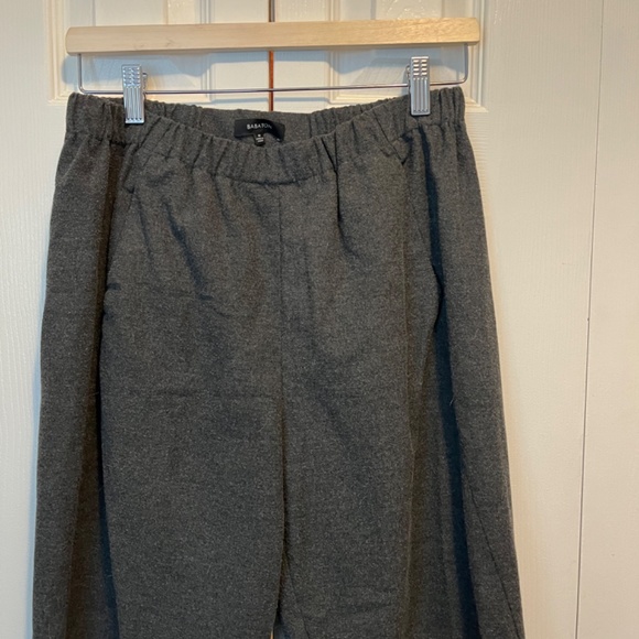 Babaton size M joggers - Picture 5 of 9